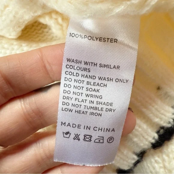 NWT Anthropologie Little Lies Cable Stitch Sweater Size S/M - Picture 7 of 12